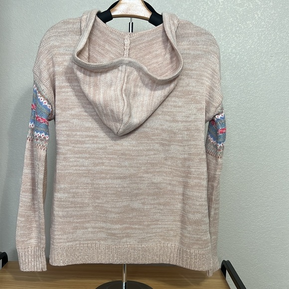 Women’s Hooded Lightweight Spring Sweater - Picture 4 of 6